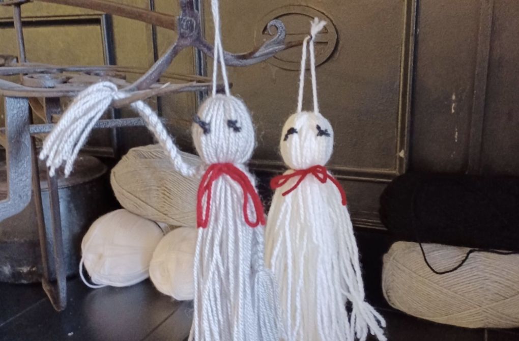 October half term spooky crafts at Gawthorpe Hall