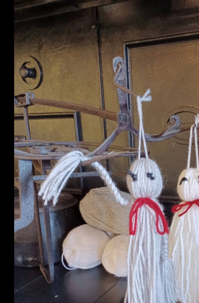 October half term spooky crafts at Gawthorpe Hall